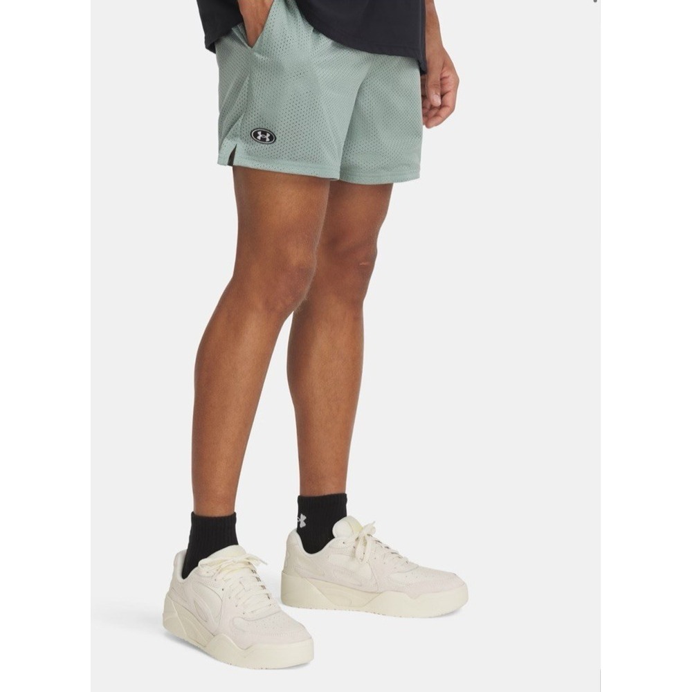 Men's Under Armour UA Loose Fit Icon Mesh Shorts Lined Drawcord Pockets
